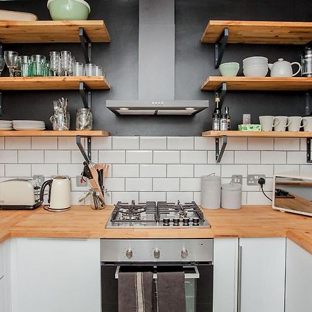 Modern Central 1Bd Flat In Clerkenwell - Sleeps 4! Londra Exterior foto